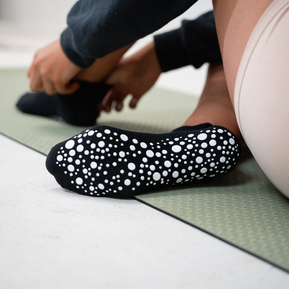 Black Australian Merino Wool Grip Socks